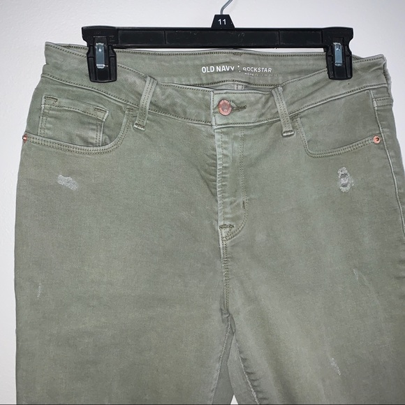 Distressed Mid Rise Jeans - Picture 2 of 10